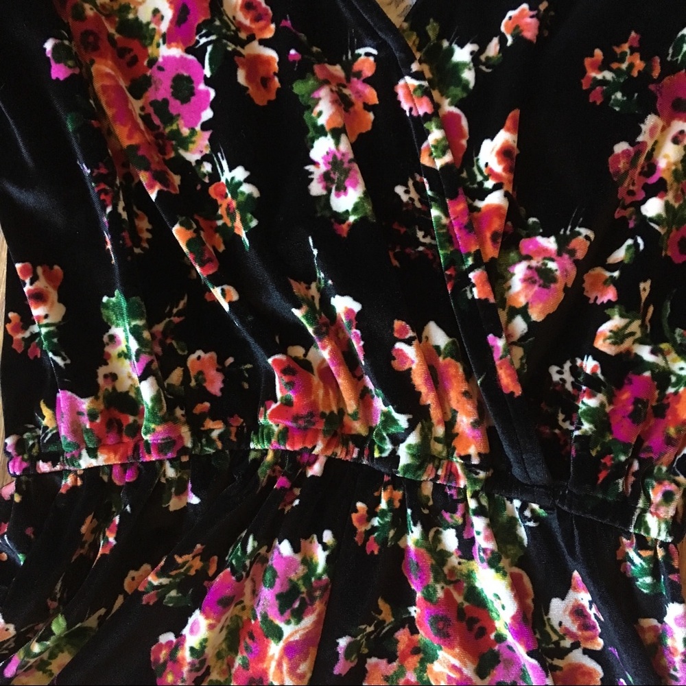 Show Me Your Mumu velvet floral romper - Picture 4 of 5